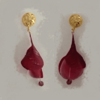 Natural Beet White Potato Blossom Filigree Post Earrings (MD Eco-friendly Jewelry Choices: --)